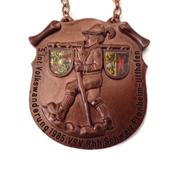 German American French Friendship Hike Metal Vintage 1985    7/22 - Picture 3 of 6